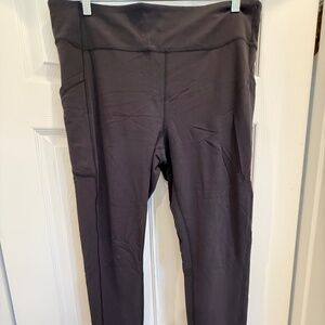 LULULEMON SIZE 18 BLACK LEGGINGS WITH POCKETS